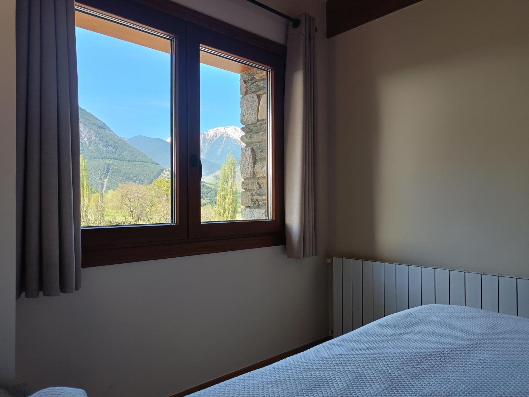 Appartamento Rural Berros La Guingueta D'Aneu Esterno foto
